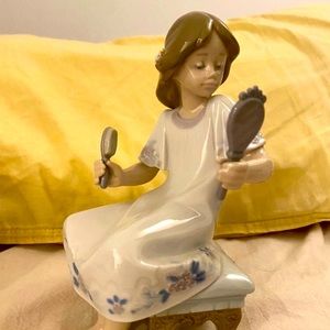 (No.4) lladro perfect condition
